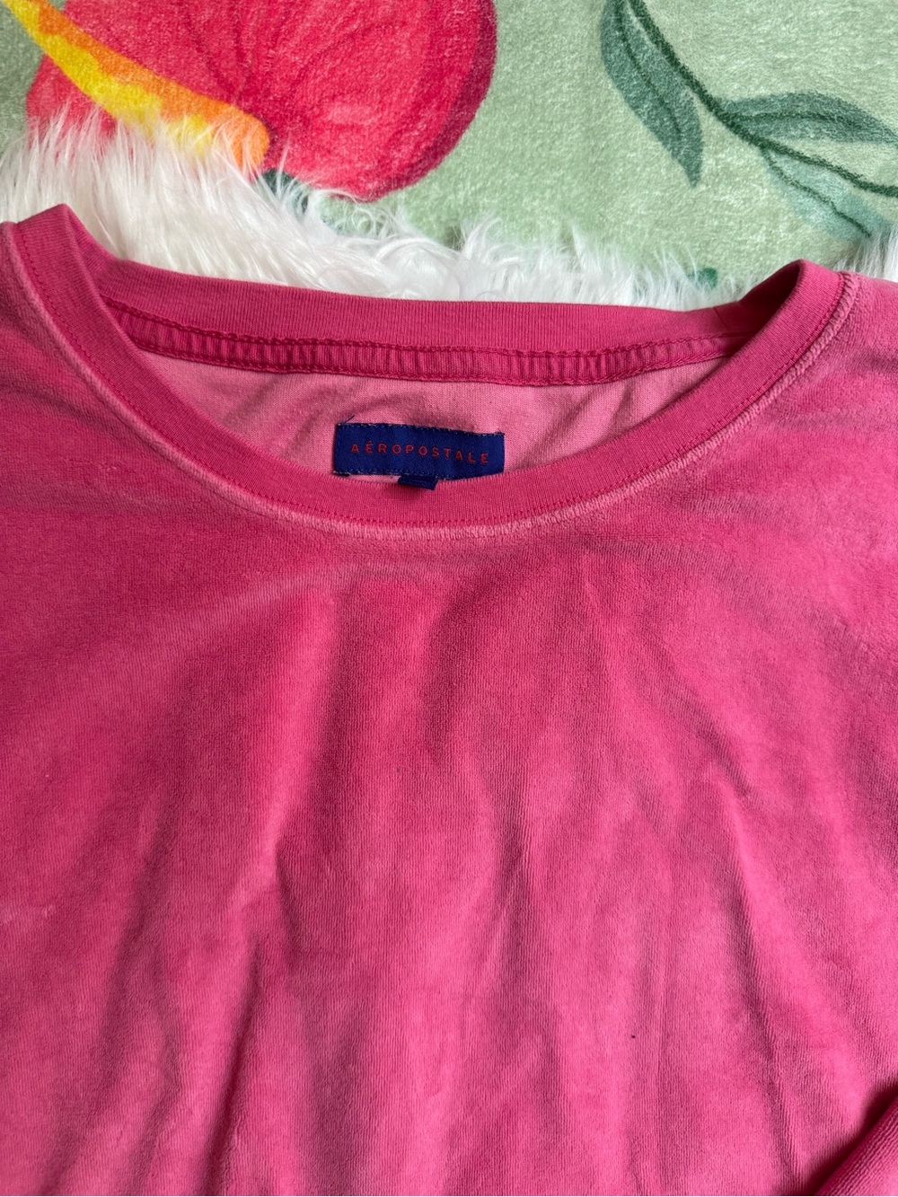 Aeropostale Velour Crewneck - Picture 2 of 2